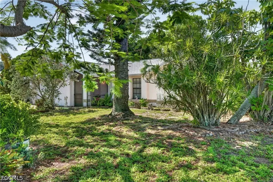 1146 SE 18th Street, Cape Coral, FL 33990 - #2