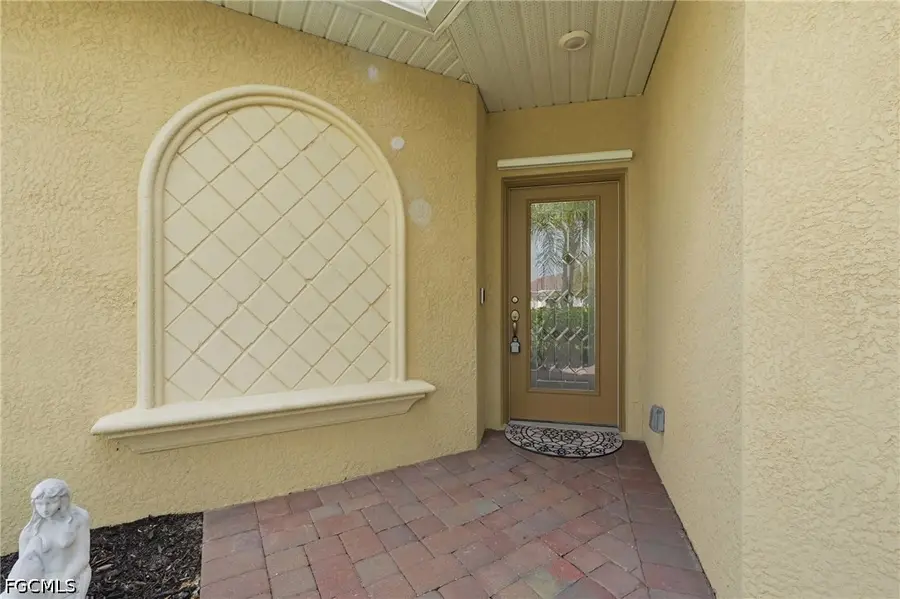 1689 Alameda Drive, Naples, FL 34120 - #3
