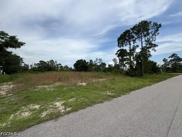 1055 Manta Avenue S, Lehigh Acres, FL 33974 - #1