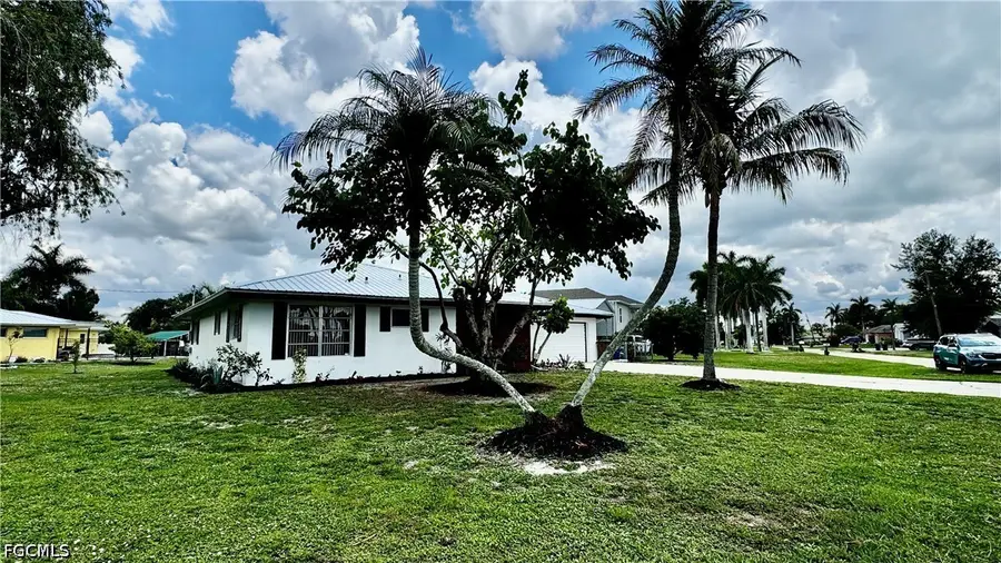 303 Georgia Avenue, Fort Myers, FL 33905 - #2