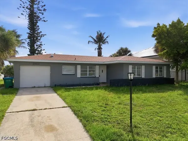 2540 SE 25th Avenue, Cape Coral, FL 33904