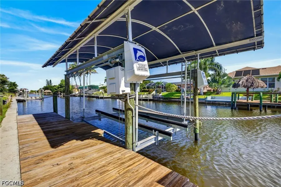 527 SW 40th Terrace, Cape Coral, FL 33914 - #2