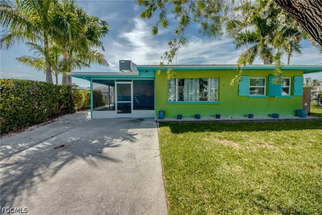 2567 Cay Cove, Matlacha, FL 33993 - #1