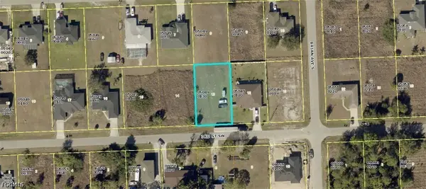3904 3rd St Sw, Lehigh Acres, FL 33976