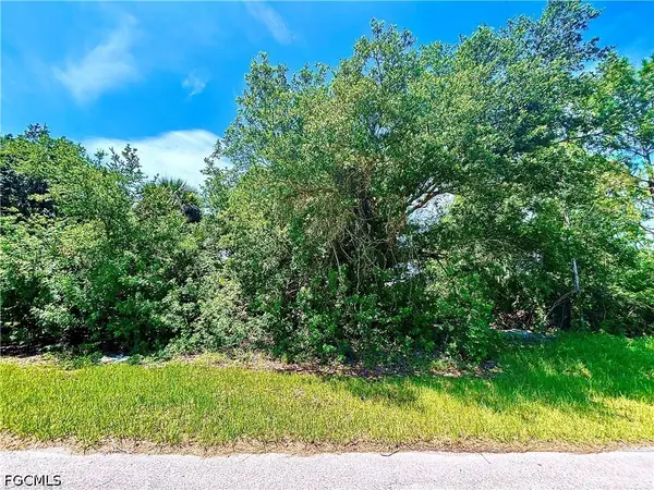 2909 4th Street Sw, Lehigh Acres, FL 33976