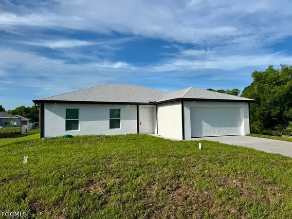 3707 32nd Street Sw, Lehigh Acres, FL 33976