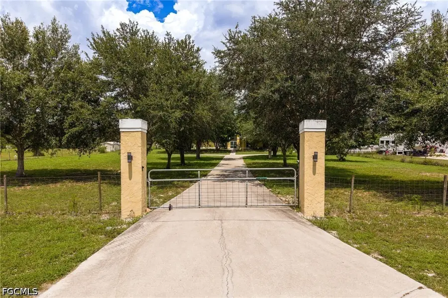 4925 Skates Circle, Fort Myers, FL 33905 - #2