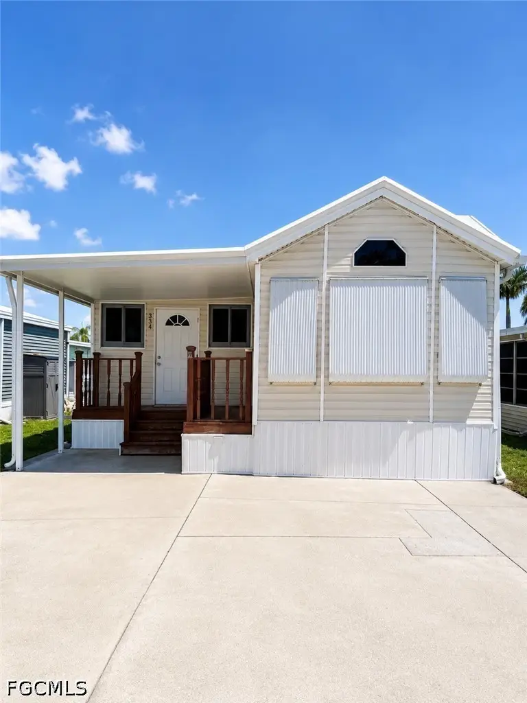 334 Blue Spring Terrace, North Fort Myers, FL 33903 - #1