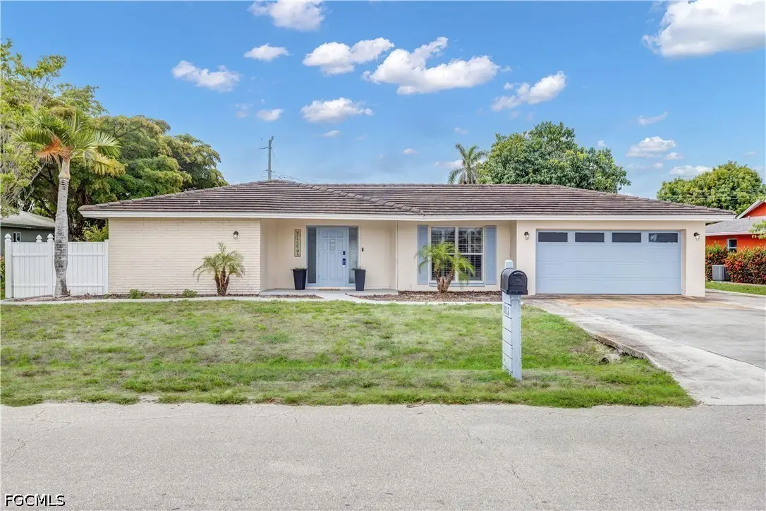2112 Harvard Avenue, Fort Myers, FL 33907 - #1