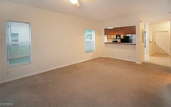 8293 Pacific Beach Drive, Fort Myers, FL 33966