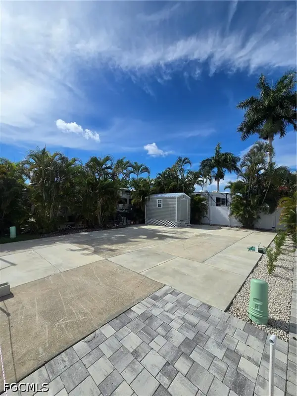 5650 Red Bird Lane, Fort Myers, FL 33908