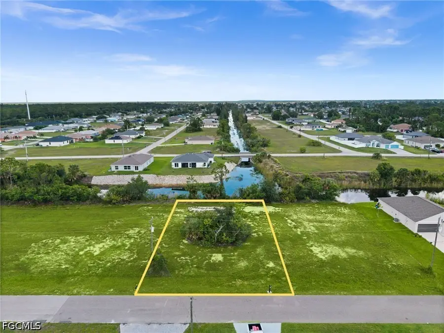 907 NE 32nd Terrace, Cape Coral, FL 33909 - #2