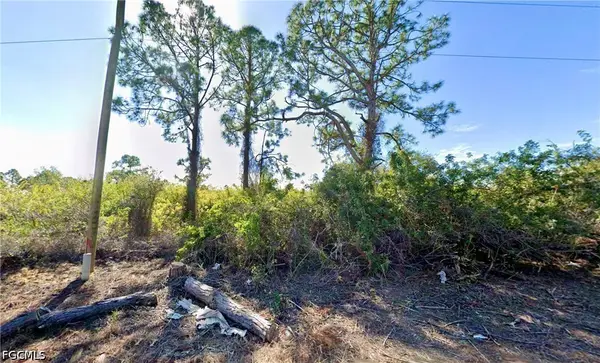 1018 Lakeside Drive, Lehigh Acres, FL 33974