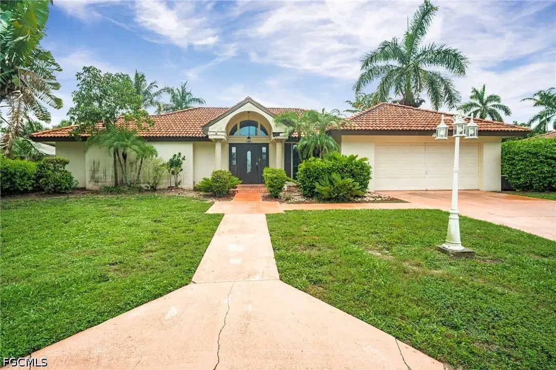5231 Greenbriar Drive, Fort Myers, FL 33919 - #1