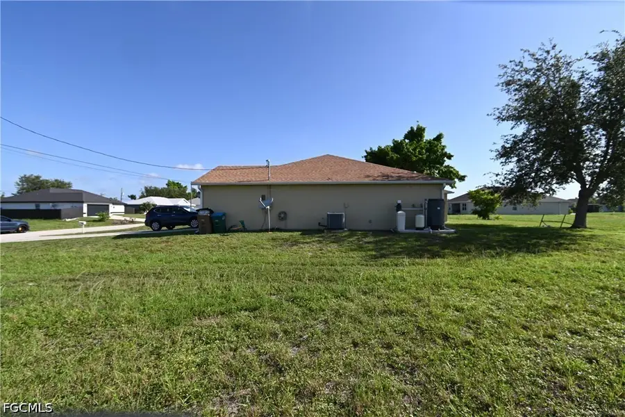 1701 NE 6th Place, Cape Coral, FL 33909 - #3