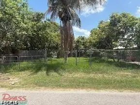 324 E Obispo Avenue, Clewiston, FL 33440 - #1