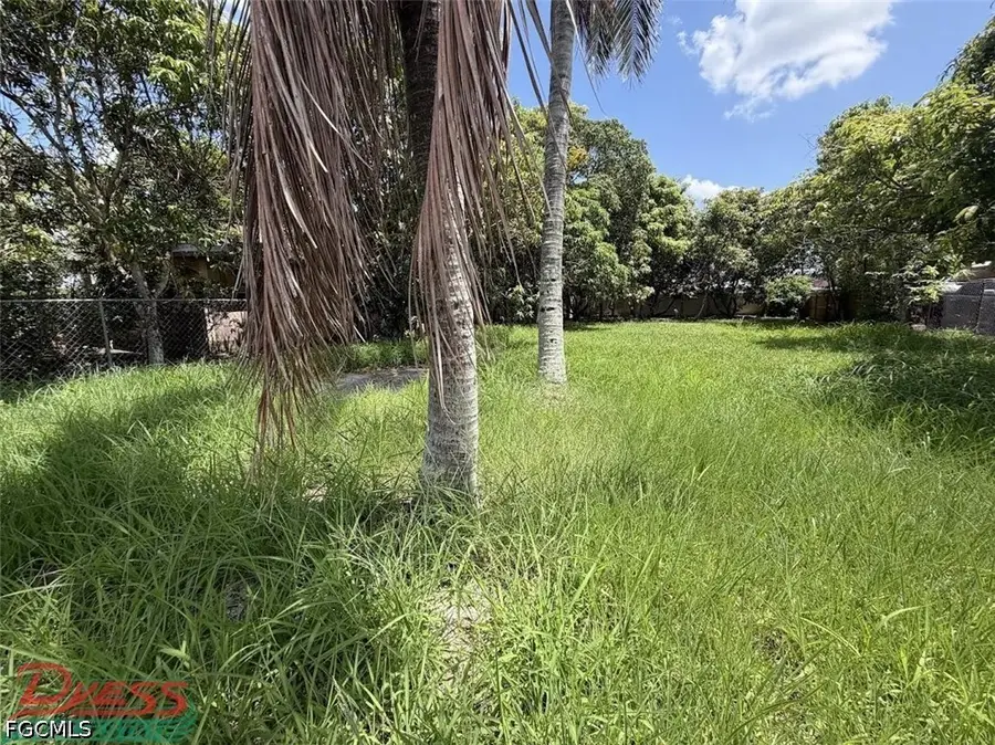 324 E Obispo Avenue, Clewiston, FL 33440 - #3