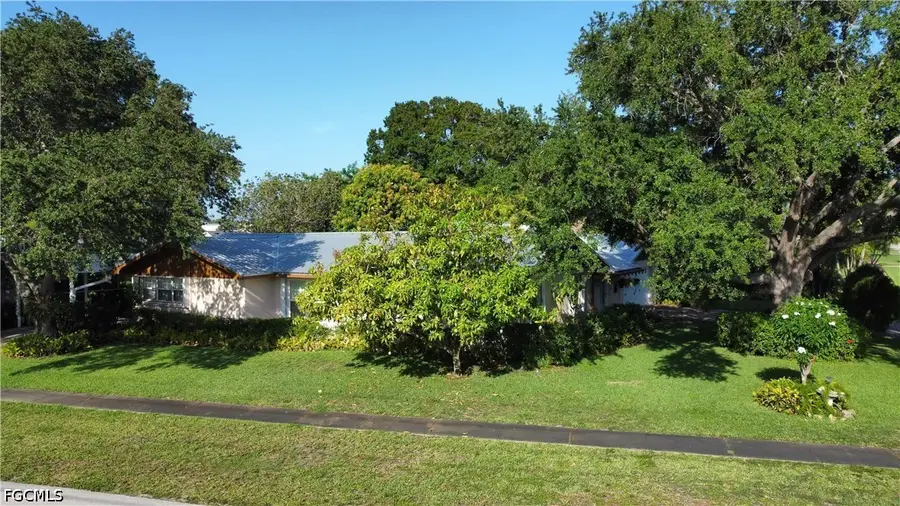 444 E Osceola Avenue, Clewiston, FL 33440 - #3