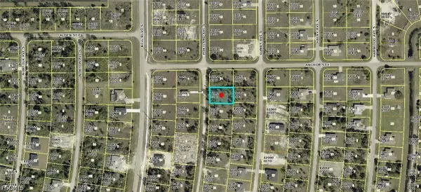 1057 Portland Avenue S, Lehigh Acres, FL 33974