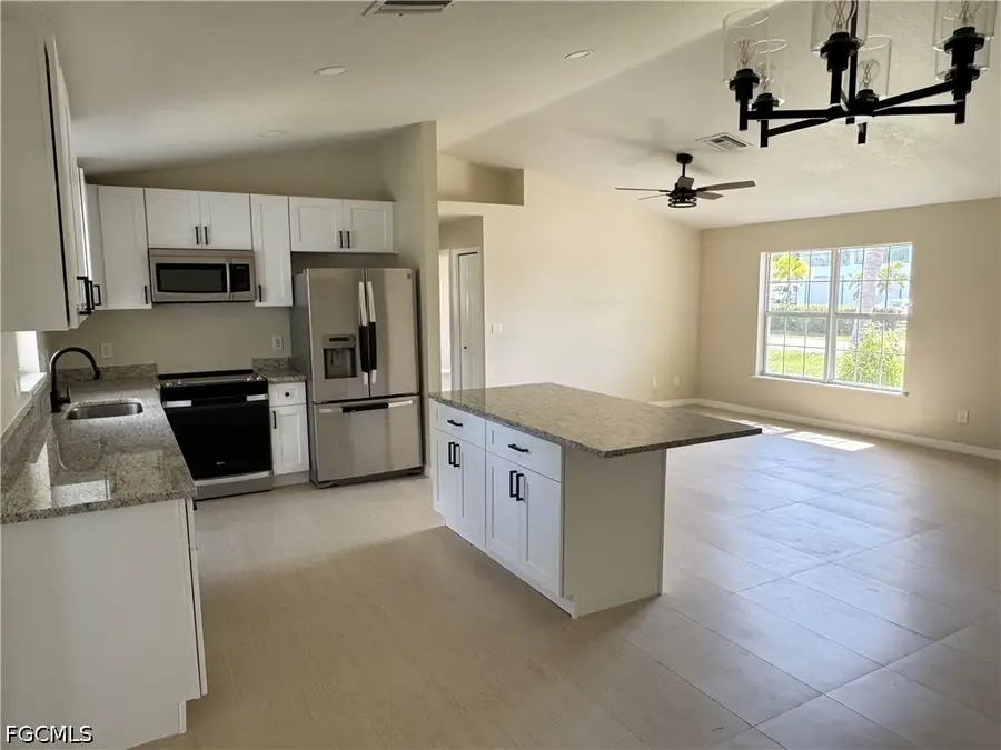4426 SW Santa Barbara Place, Cape Coral, FL 33914 - #3