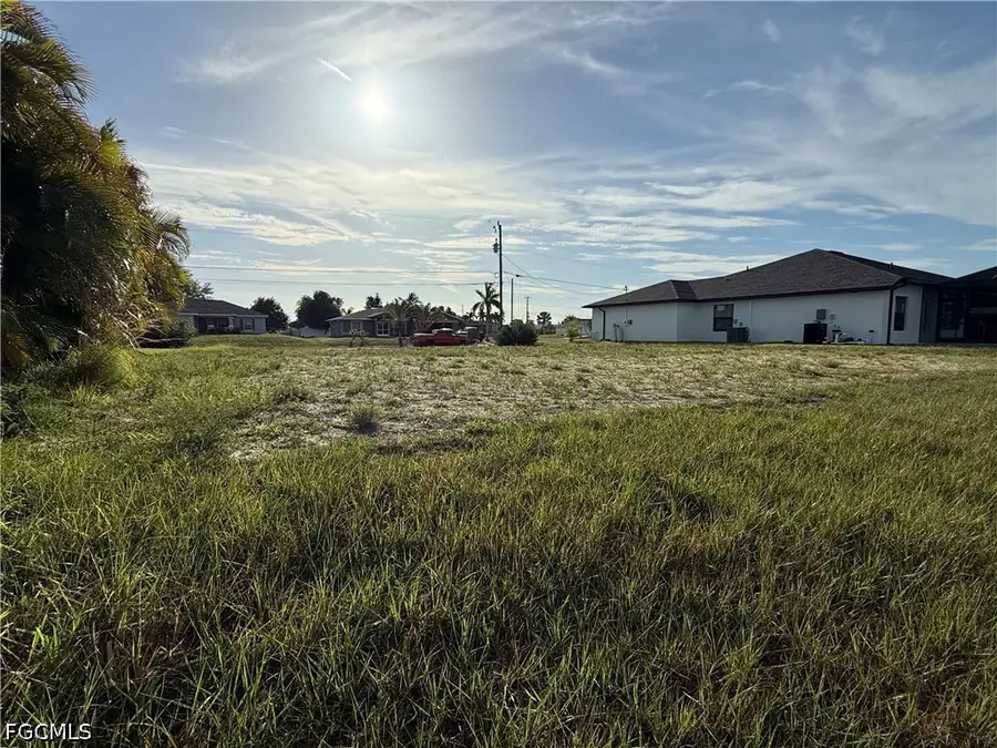 3009 SW 11th Place, Cape Coral, FL 33914 - #3