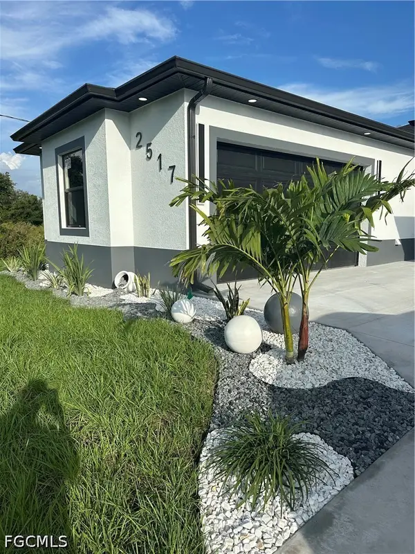 2517 59th Street W, Lehigh Acres, FL 33971