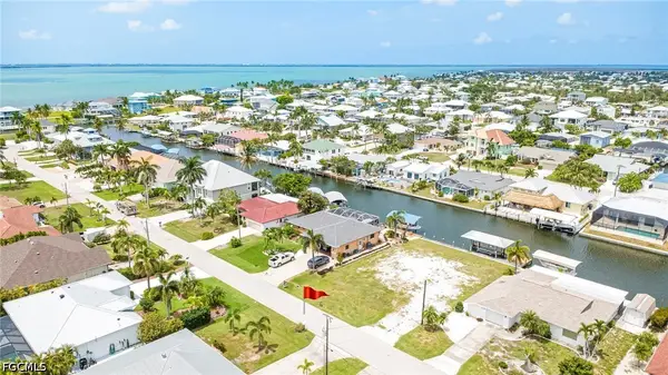 2469 Cherimoya Lane, Other, FL 33956