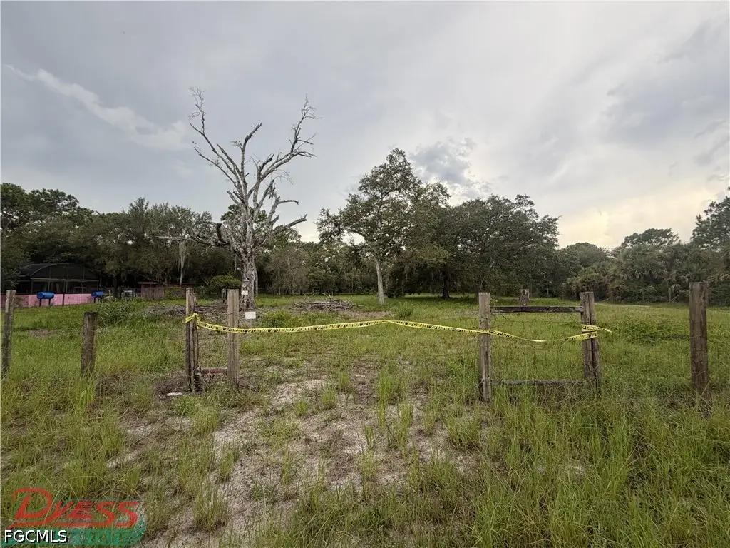 860 S Trebol Street, Clewiston, FL 33440 - #1