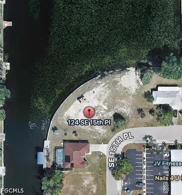 124 SE 15th Place, Cape Coral, FL 33990 - #2