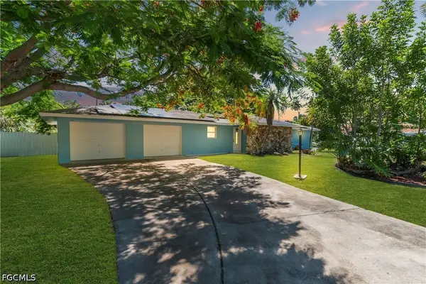 139 E Lake Drive, Lehigh Acres, FL 33936