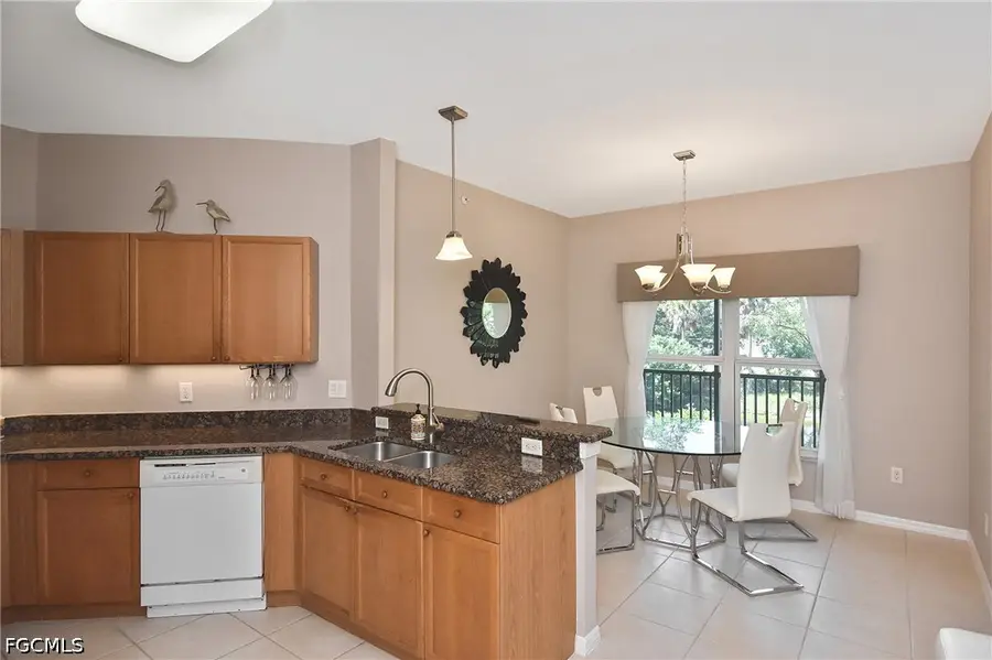 10021 Lake Cove Drive #101, Fort Myers, FL 33908 - #3