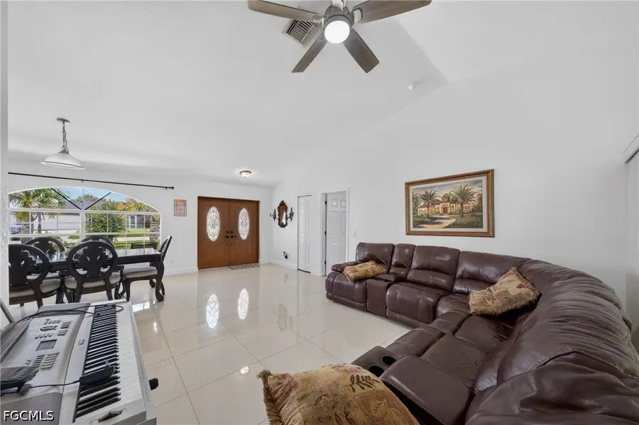 622 SE 10th Avenue, Cape Coral, FL 33990 - #2