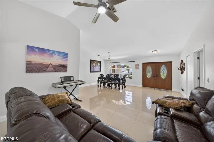622 SE 10th Avenue, Cape Coral, FL 33990 - #3