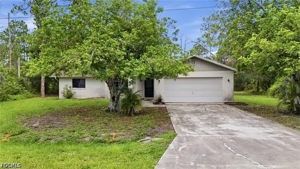 906 Wells Avenue, Lehigh Acres, FL 33972