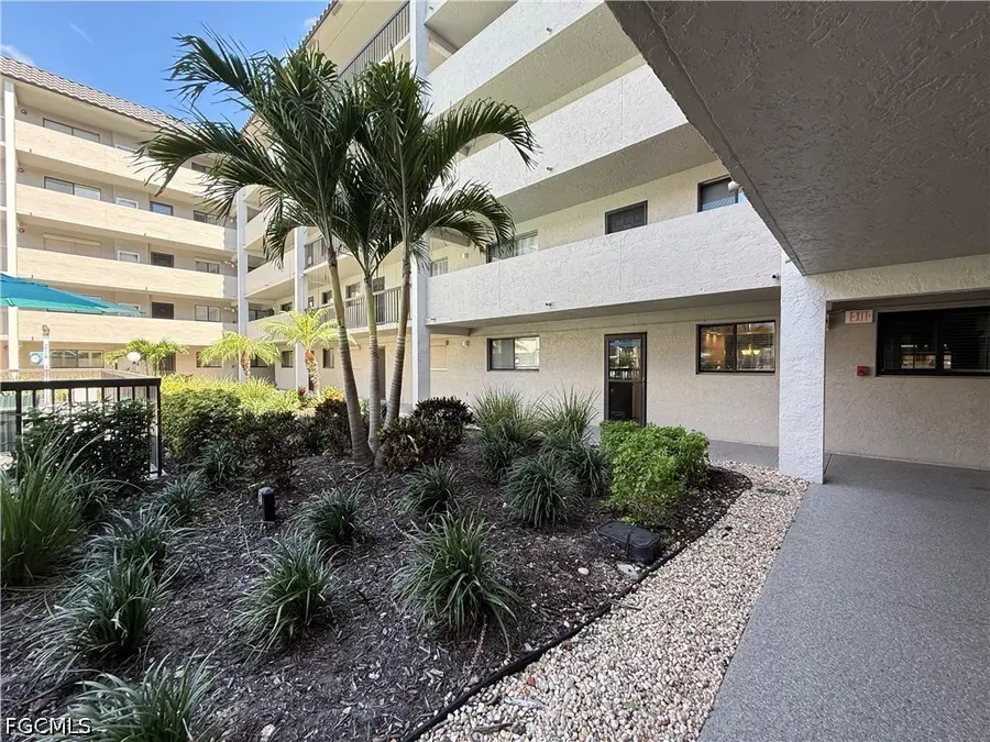 2121 Collier Avenue #109, Fort Myers, FL 33901 - #3