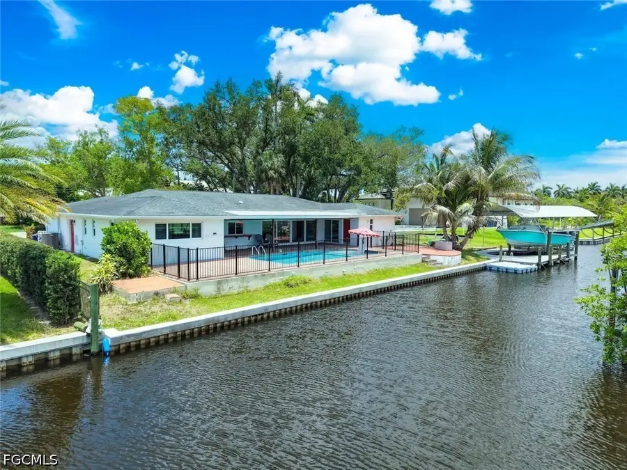 1040 Edgemere Drive, Fort Myers, FL 33919 - #2