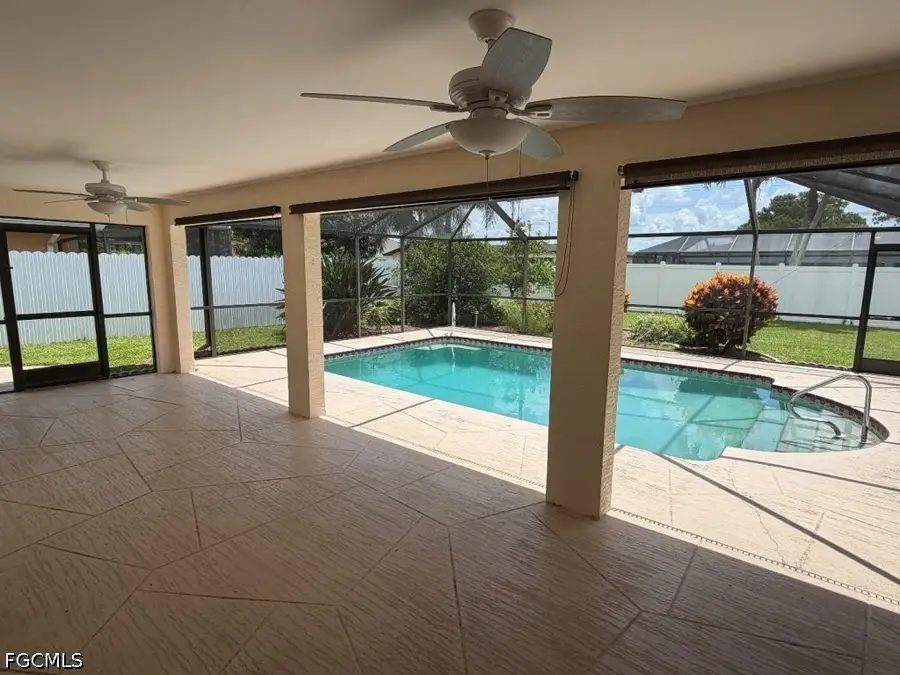 3923 SE 10th Place, Cape Coral, FL 33904 - #2