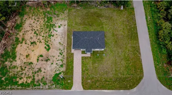 137 National Avenue S, Lehigh Acres, FL 33974