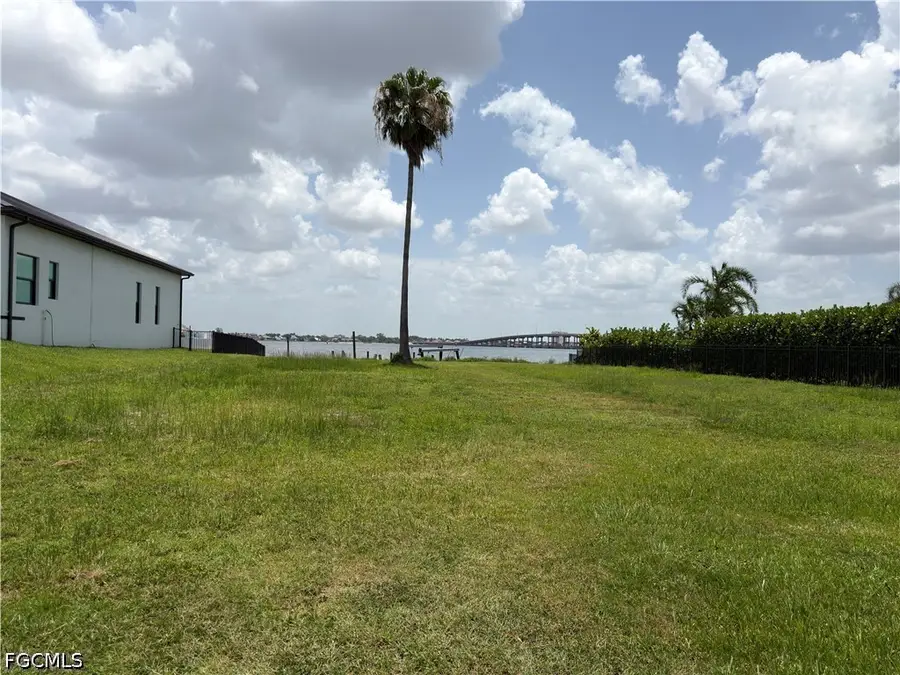 4435 SE 20th Place, Cape Coral, FL 33904 - #3