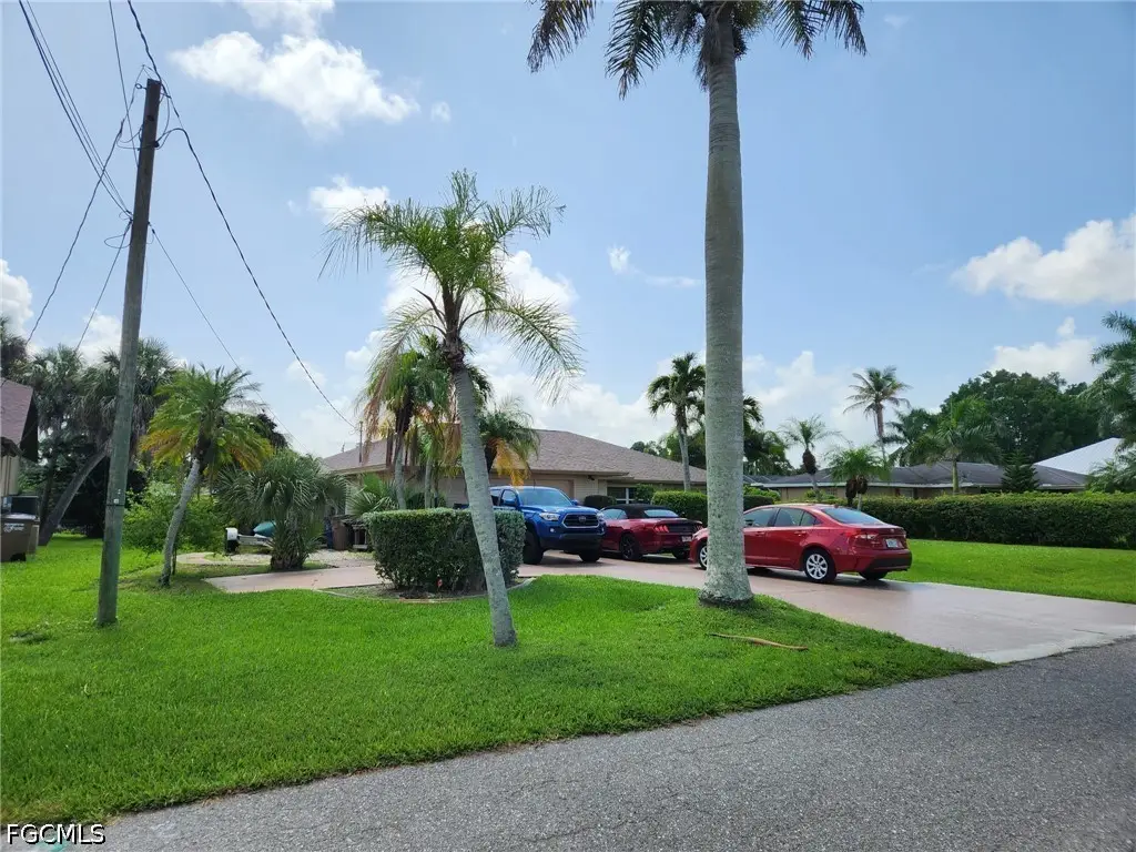250 Alameda Avenue, Fort Myers, FL 33905 - #1