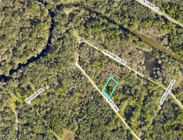 7406 Southeast Avenue, Webster, FL 33597