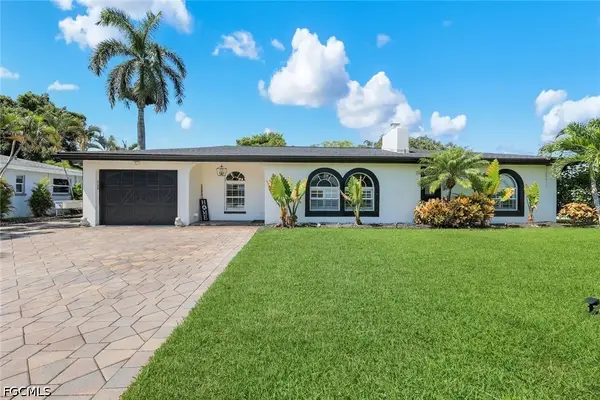8327 Riviera Avenue, Fort Myers, FL 33919