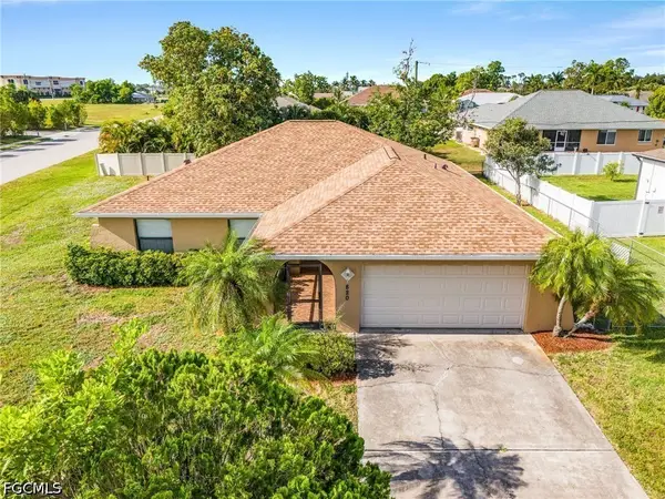820 SW 16th Terrace, Cape Coral, FL 33991