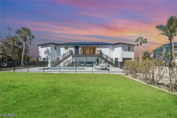 1720 Middle Gulf Drive, Sanibel, FL 33957