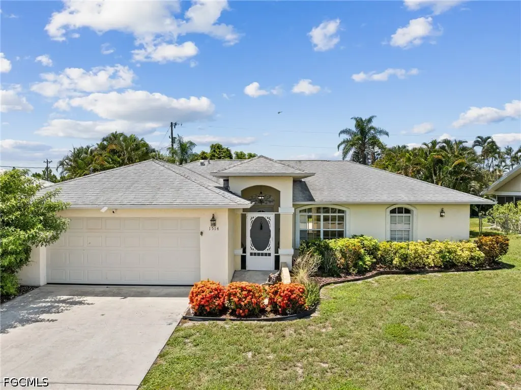 1514 NE 2nd Street, Cape Coral, FL 33909 - #1