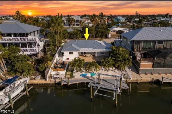 3571 Emerald Avenue, St James City, FL 33956