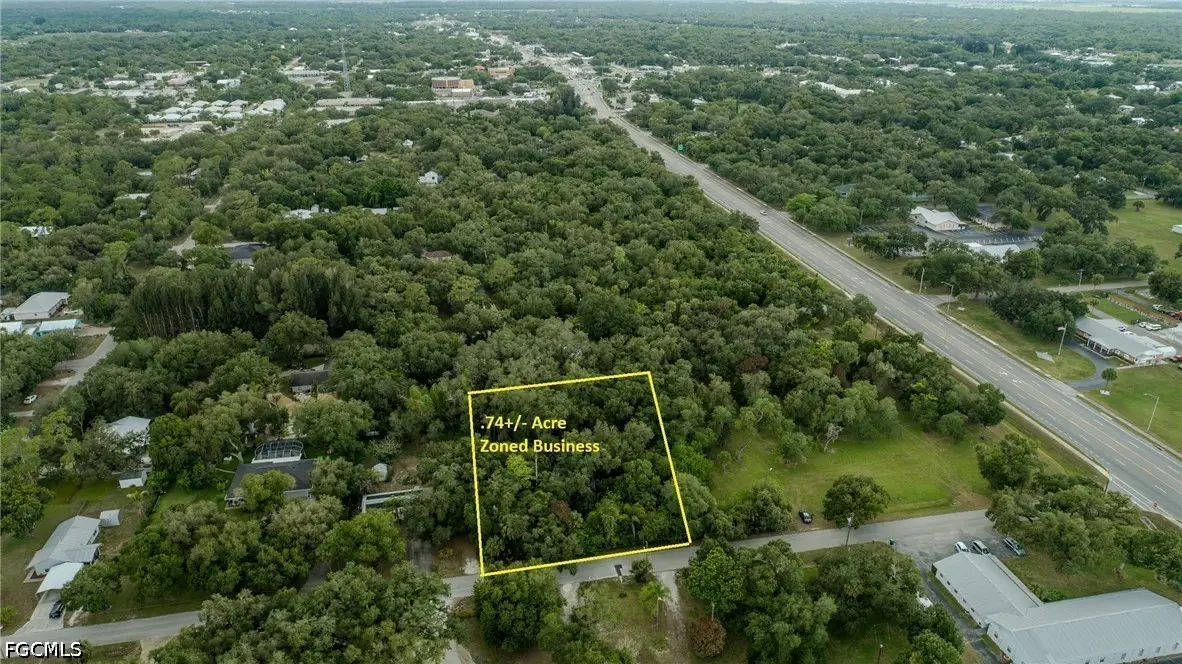 543 E Hickpochee Avenue, Labelle, FL 33935 - #1