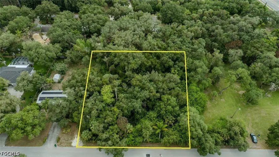 543 E Hickpochee Avenue, Labelle, FL 33935 - #3