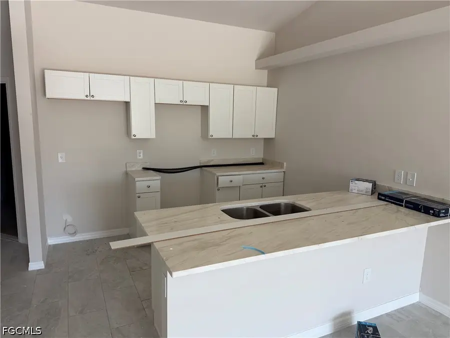 703 SE 8th Street, Cape Coral, FL 33990 - #2