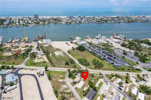 47 Oyster Bay Lane, Fort Myers Beach, FL 33931